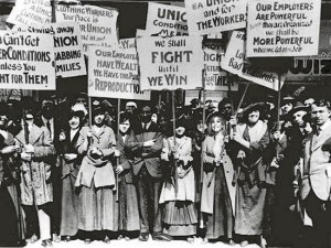 Women textile workers on strike in 1912, Lawrence, Mass.